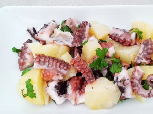 Insalata di polpo* tiepida alla Genovese