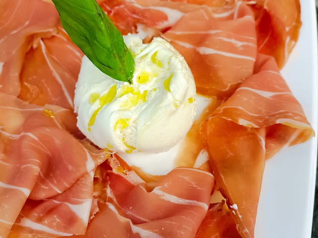Prosciutto crudo di parma e burrata