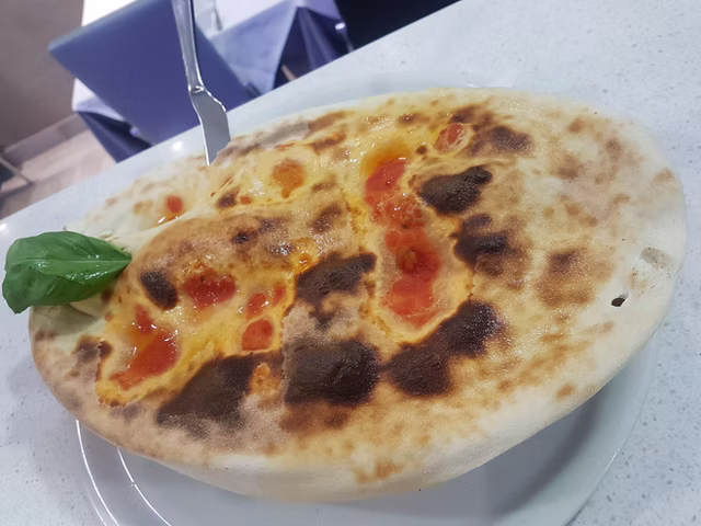 Spaghetti sottocoperta (ricca di frutti di mare*)